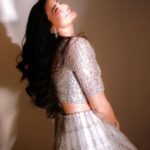 Daisy Shah Instagram - Smile bright like a 💎 . . . 📸: @rohit_rajputtar Stylist: @stylebyriyajn Mua: @makeupbyvinod Hair: @shab_qureshi786 Outfit: @seasonsmumbai Jewellery: @miranabymegha x @affiliates_pr