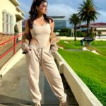 Daisy Shah Instagram - Mellow vibes n everything nice 🤎 #oott . . . #khatrokekhiladi13 #kkk13 #southafrica #candidphotography @colorstv . . Top: @beeglee.in Stylist: @stylebysaachivj Team: @sanzimehta777 @styledbynikinagda South Africa