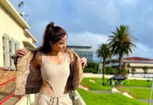Daisy Shah Instagram - Mellow vibes n everything nice 🤎 #oott . . . #khatrokekhiladi13 #kkk13 #southafrica #candidphotography @colorstv . . Top: @beeglee.in Stylist: @stylebysaachivj Team: @sanzimehta777 @styledbynikinagda South Africa