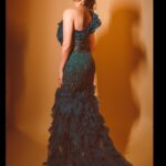 Daisy Shah Instagram – 🦚
.
.
.
Mua: @makeupbyvinod 
Hair: @shab_qureshi786 
Outfit: @anjumqureshilabel x @devampandeyofficial 
Earrings: @aquamarine_jewellery 
Styled by: @stylebyriyajn 
📸: @navneet_photography 
.
.
.
#aboutlastnight #htmoststylishawards