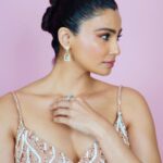 Daisy Shah Instagram – ✨✨✨ @filmfare 
.
.
.
@makeupbyvinod @jeetihairtstylist @masumimewawallaofficial @darshanaasanjanaajewellers @hybajewels @trishadjani @rk_fotografo 
.
.
.
#hyundaifilmfareawards2023