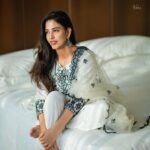 Daksha Nagarkar Instagram - Thankyou for your love Photography: @they_call_me_keshu #dakshanagarkar #love #happy #instagood #grateful #instagram #money #success #photooftheday #photography #photoshoot #picoftheday #pictures #sunset #photo #art #artwork #girl #indiangirl #girlswholift #indianwear #indianwedding #swag #trend