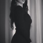 Daksha Nagarkar Instagram - Main character vibes onlyyyy! . . #dakshanagarkar #love #happy #reels #réel #reelkrofeelkro #reelsinstagram #reelitfeelit❤️❤️ #reelsindia #poo #k3g #selflove #meinapnifavouritehoon #instagood .