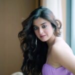 Darshana Banik Instagram - I 💜 my flaws, I own my quirks. #trending #reels #reelsinstagram #lavender #music #summer #soothing #colour #openhair #kohleyes #reelitfeelit #tamil The Westin Kolkata Rajarhat