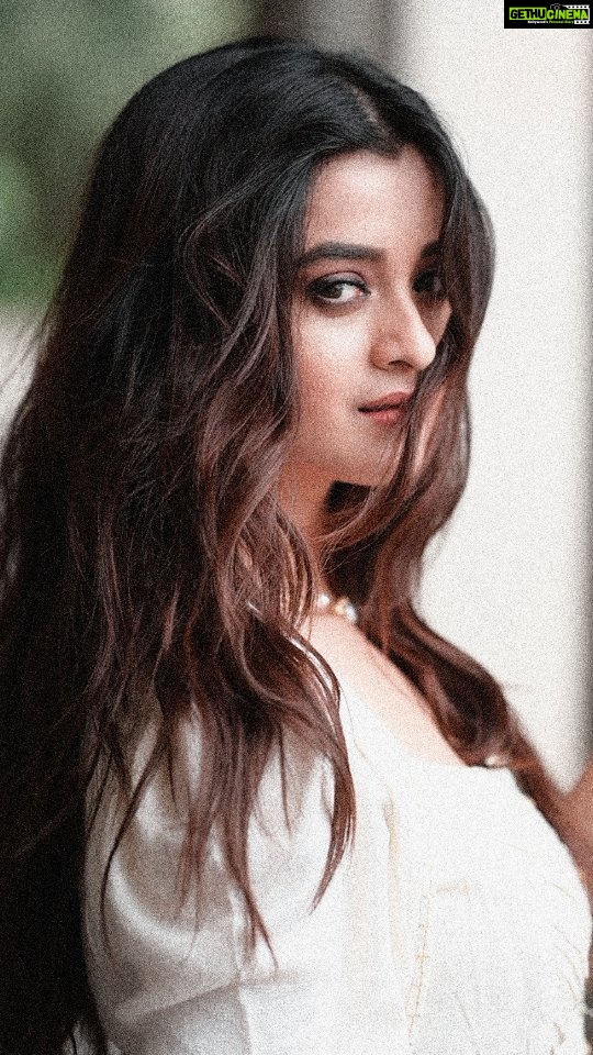 Darshana Banik Instagram - हाँ तुम बिलकुल वैसी हो....