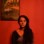 Darshana Rajendran Instagram - I think I always thought of awards as that shiny thing my sister and I watched on TV as kids. Even after all these years of being an actor, it always felt like that. Today it feels like an acknowledgment of all these years of my work… doing this beautiful thing I get to call my job. For Jayabharathi and Susan Bobby. Thank you @vipindashb and @krishand_ and the incredible teams that I got to work with in Jaya Jaya Jaya Jaya Hey and Purusha Pretham. So so grateful that I got to be part of these beautiful films. Thank you for the morning newspaper cuttings. Thank you for celebrating this with me :) #keralafilmcriticsaward