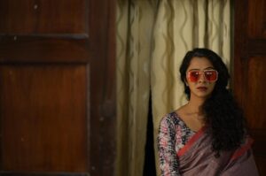 Darshana Rajendran Instagram - Purusha Pretham was very hesitantly offered to me. They were almost sure I wouldn’t want to do it, and I was fully sure I wanted to even before I read the whole script. I’m so glad I jumped into this one. The experience has been like nothing else I’ve worked on before. Thank you to this absolutely wonderful wacky team I got to tell this story with. 

Purusha Pretham is on @sonylivindia. If you’re looking for a weekend watch, give us a shot :) 

Thank you for the photographs, @k.n_vs