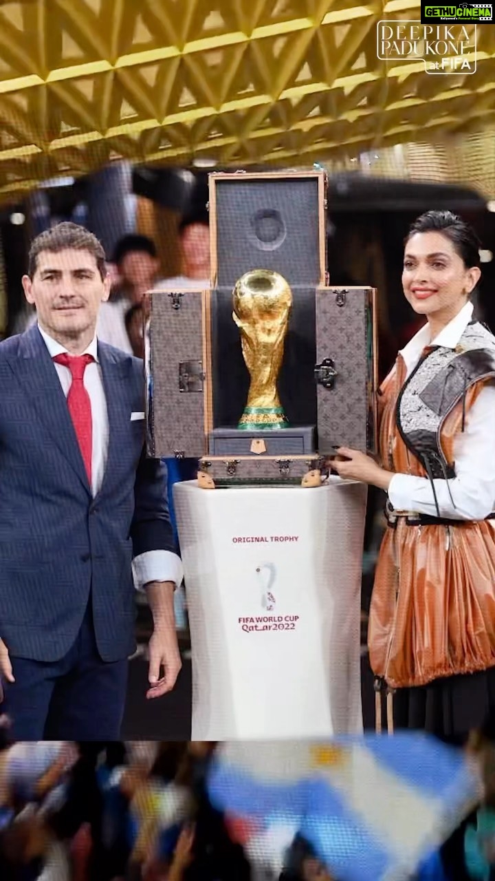 Deepika Padukone Instagram - From unveiling the FIFA World Cup Trophy to witnessing one of the greatest games in sporting history, i truly couldn’t have asked for more…🙏🏽 #grateful #fifaworldcup2022 @ikercasillas @louisvuitton @nicolasghesquiere @fifaworldcup @fifa