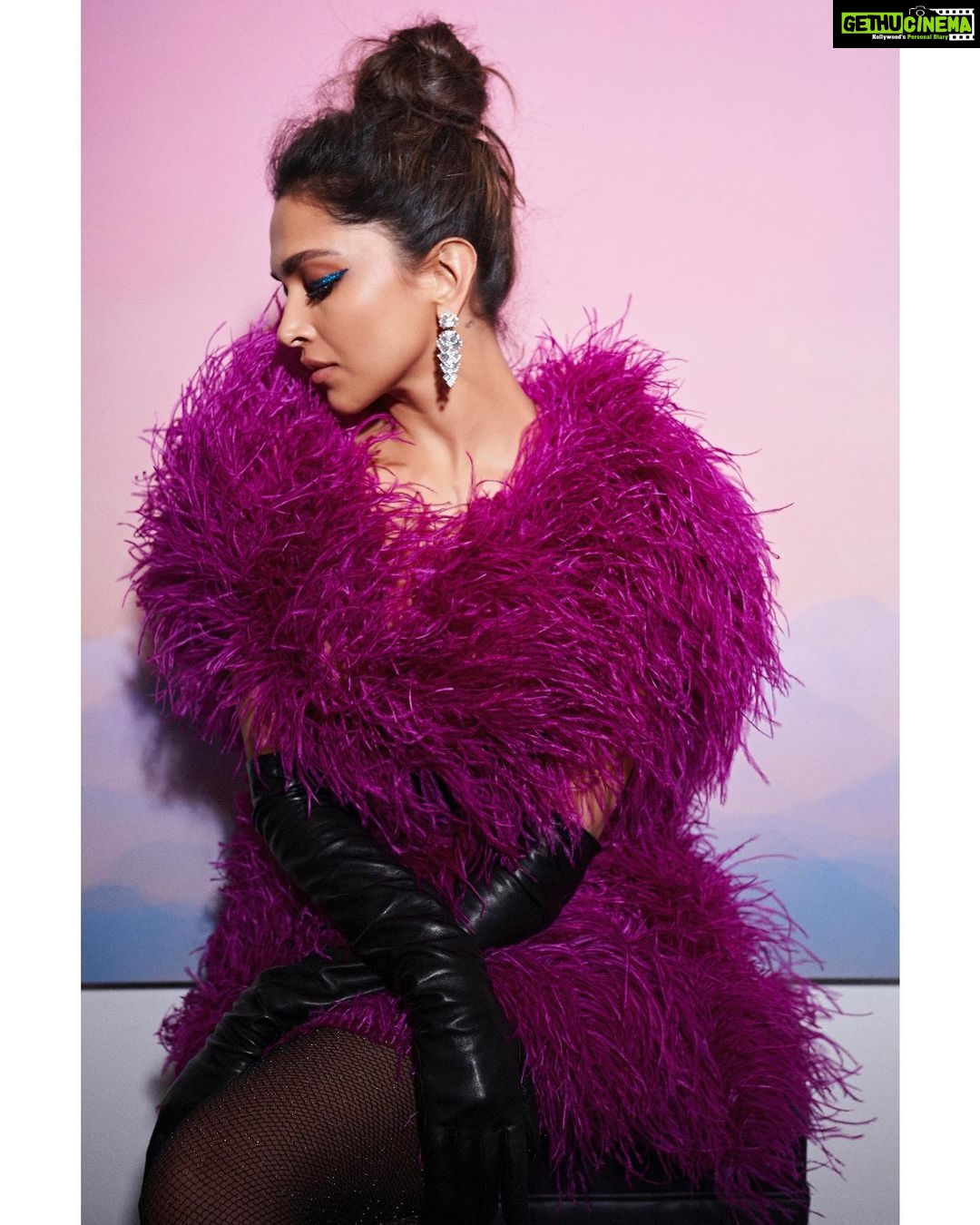 Deepika Padukone - 2.9 Million Likes - And then the after…
#VFOscars
@naeemkhannyc
@cartier