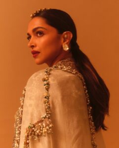 Deepika Padukone Instagram - 💫