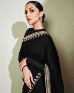Deepika Padukone Instagram - Keeping it classic…🤍