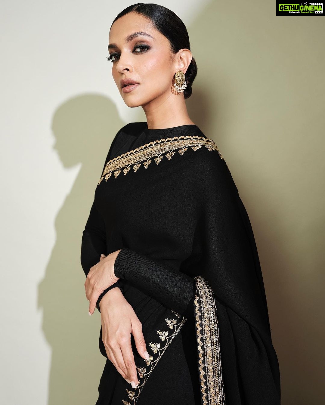 Deepika Padukone - 2.7 Million Likes - Keeping it classic…🤍