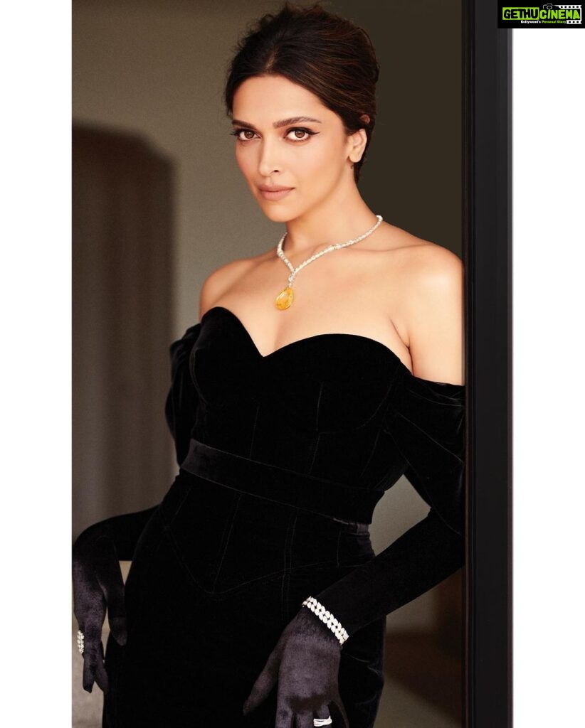 Deepika Padukone Instagram - #Oscars95 @louisvuitton @cartier