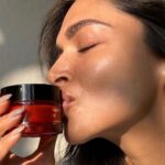 Deepika Padukone Instagram - Looks like my cat is fully out of the bag…😝 *Link in Bio* #ashwagandhabounce #hydrate #skincare @82e.official