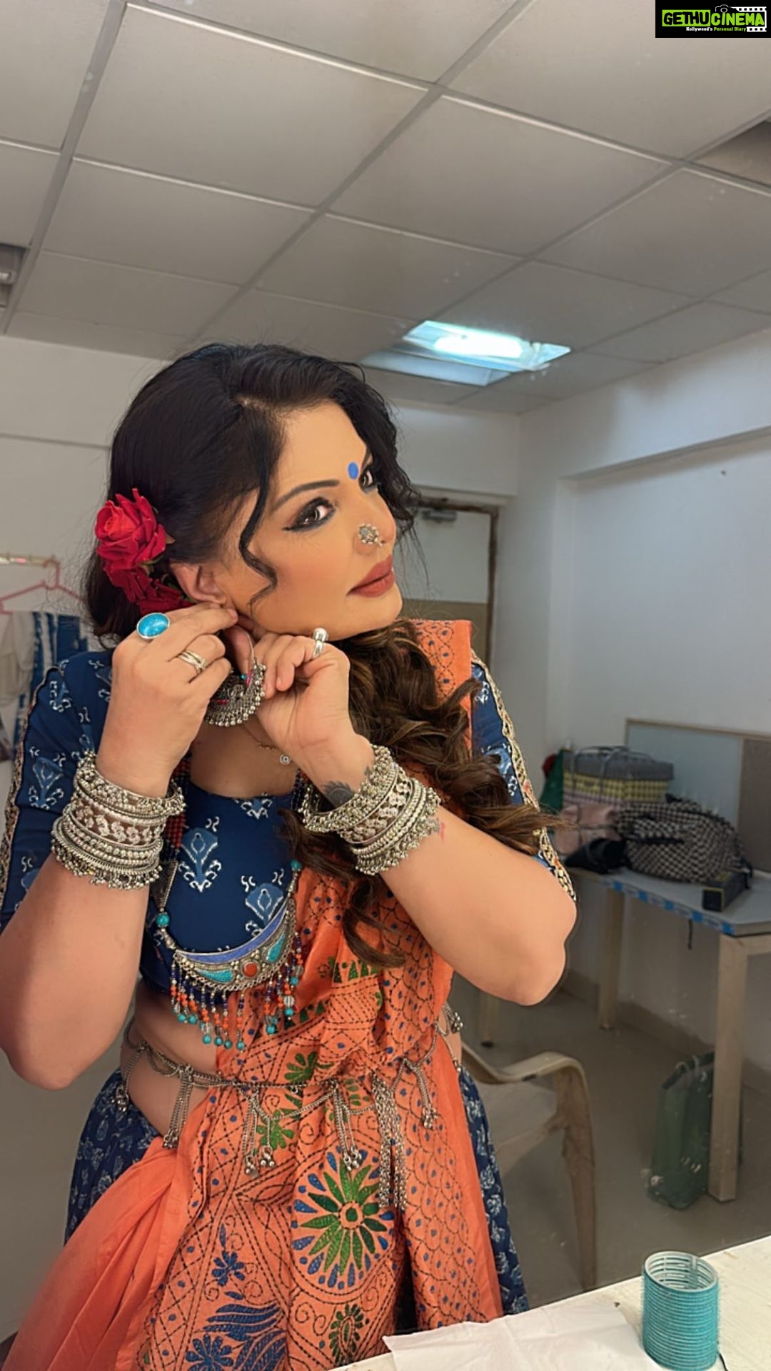 Deepshikha Nagpal Instagram - “Everyone of us needs to show how much we care for each other and, in the process, care for ourselves.”. . . #love #swag #attitude #happiness #love #goodmorning #haveaniceday #smile #blessed #trendingreels #reelsvideo