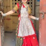 Deepshikha Nagpal Instagram - Love yourself. .... . . #love #smile #trending #reelsvideo #reelsinstagram #attitude #swag #indian #love