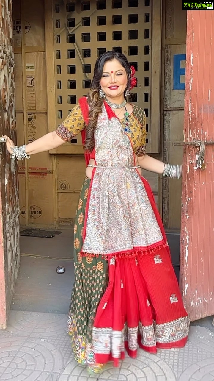 Deepshikha Nagpal Instagram - Love yourself. .... . . #love #smile #trending #reelsvideo #reelsinstagram #attitude #swag #indian #love