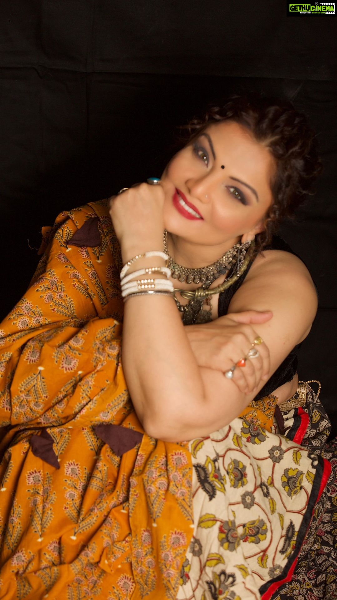 Deepshikha Nagpal Instagram - You are most beautiful when you love yourself.. . . #goodmorning #haveaniceday #trendingreels #reelsvideo #photoshoot #photographer @bbhupi25 . #makeupartist #hairstylist @shubhangi_official9