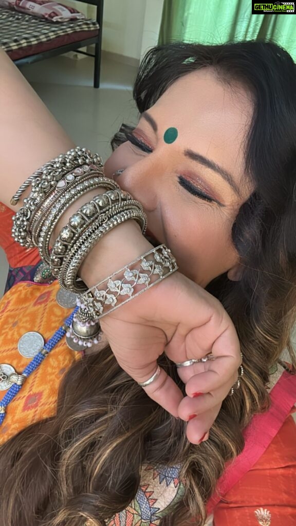 Deepshikha Nagpal Instagram - कभी इतना मत मुस्कुराना की नजर लग जाए जमाने की, हर आँख मेरी तरह मोहब्बत की नही होती….!!!. . #mohabbat #ishq #love #mohabbat #smile #trending #reelsvideo #❤️