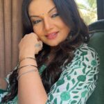 Deepshikha Nagpal Instagram - Everything has beauty, but not everyone sees it.” — .... . . #smile #beauty #trendingreels #reelsvideo #love #selflove #blessed