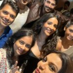 Deepshikha Nagpal Instagram - Goa diary ❤️. #work #happiness #squad #smile #beautiful #people . @karma_kartarun @jeevanshchadha