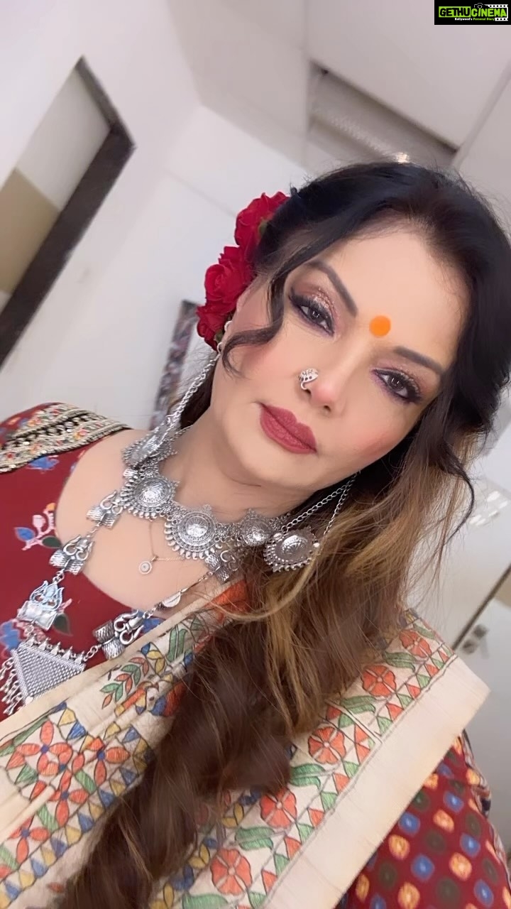 Deepshikha Nagpal Instagram - Eyes sparkle as the soul sings.. . . #smile #goodmorning #swag #attitude #happiness #love #fun #beautiful #❤️ #trendingreels #reelsvideo #blessed #happysunday #enjoy