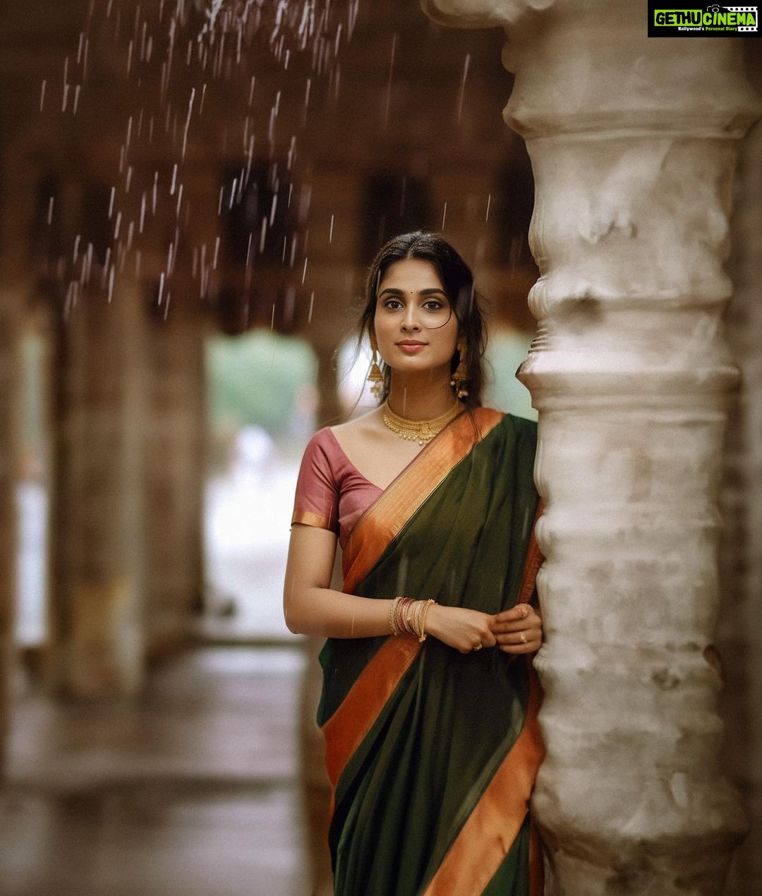 Deepti Sati Instagram - Wandering through life, leaving traces of magic✨ In frame @deeptisati ✨ Created using AI + @photoshop + @lightroom #midjourney #aiartcommunity #generativeart #futuristic #midjourneyart #aiartwork #aiart #thegraphicsprOject #d_expo #portrait #kerala #india #indianculture #indianbride #portrait #love #tamil #women #saree #indianactress #indiancinema