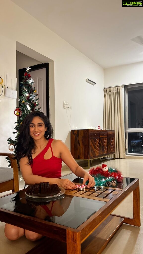 Deepti Sati Instagram - This festive season wakefit sent me these two beautifully aesthetic pieces of furniture -Jackson coffee table and Caliban sheesham wood sideboard! They have added an amazing vibe to my living room plus they are so useful and of best quality ❤️ Garb yours this festive season at @wakefitco https://bit.ly/3Gulh0c https://bit.ly/3I96I3w Upto 75% discount across different categories. Use code:PRICRDROP to avail discount #Reels #Trending #trending #Audio #WakefitHomeSolutions #bedroomdecor #lighting #decor #decoration #dreamhome #home #homedecoration #homedecorideas #homedesign #homestyle #homestyling #interior #HomeSweetHome #WakefitHomeSolutions #wakefit