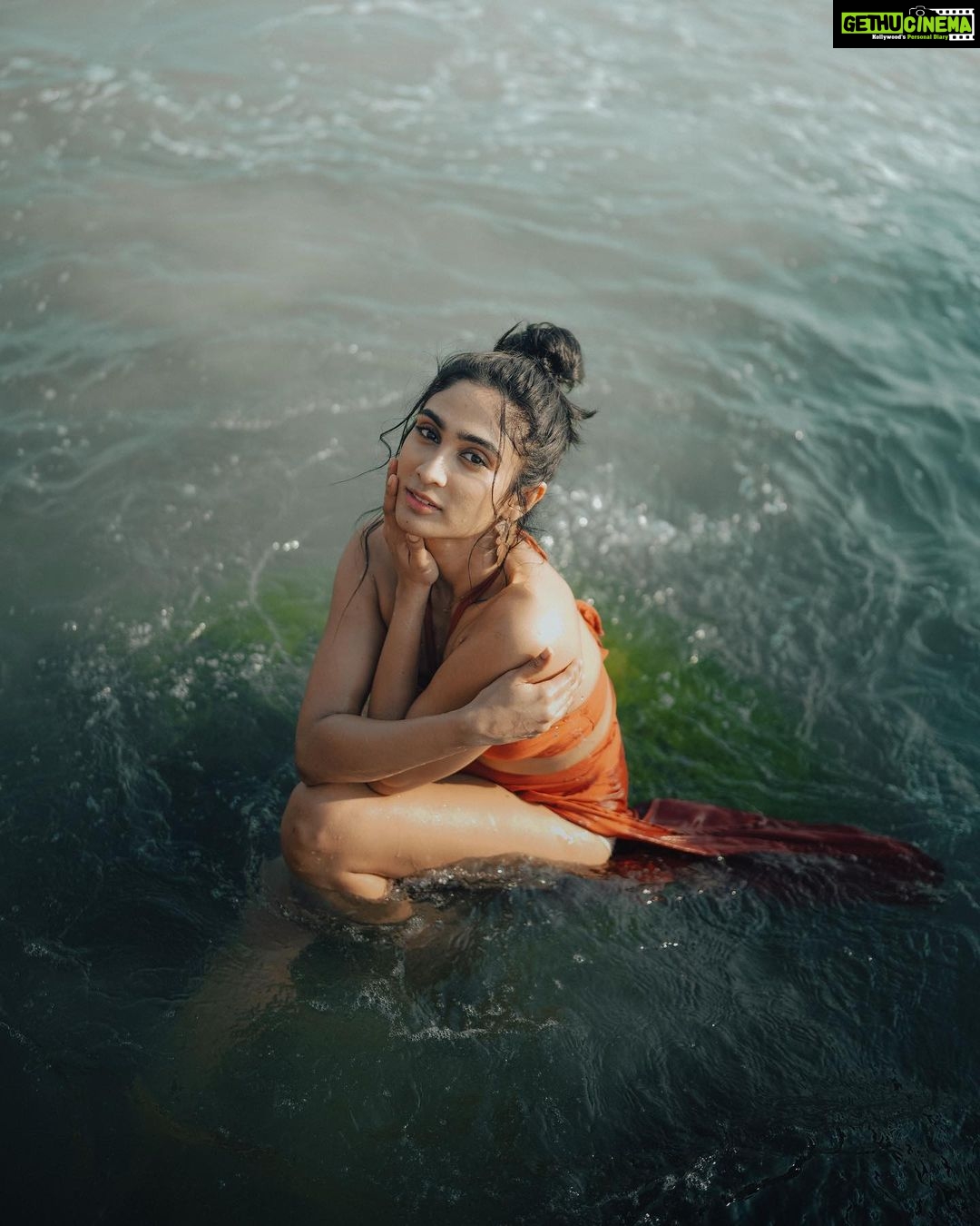 Deepti Sati Instagram - Little beachside moments on a cloudy sunset in varkala🌊 . Outfit @warp.stories Styling @krishnaviswam Location @cafetripislife Photography team @jishnuvinaya . . #varkala #beach #sunset #beachvibes #sunsets