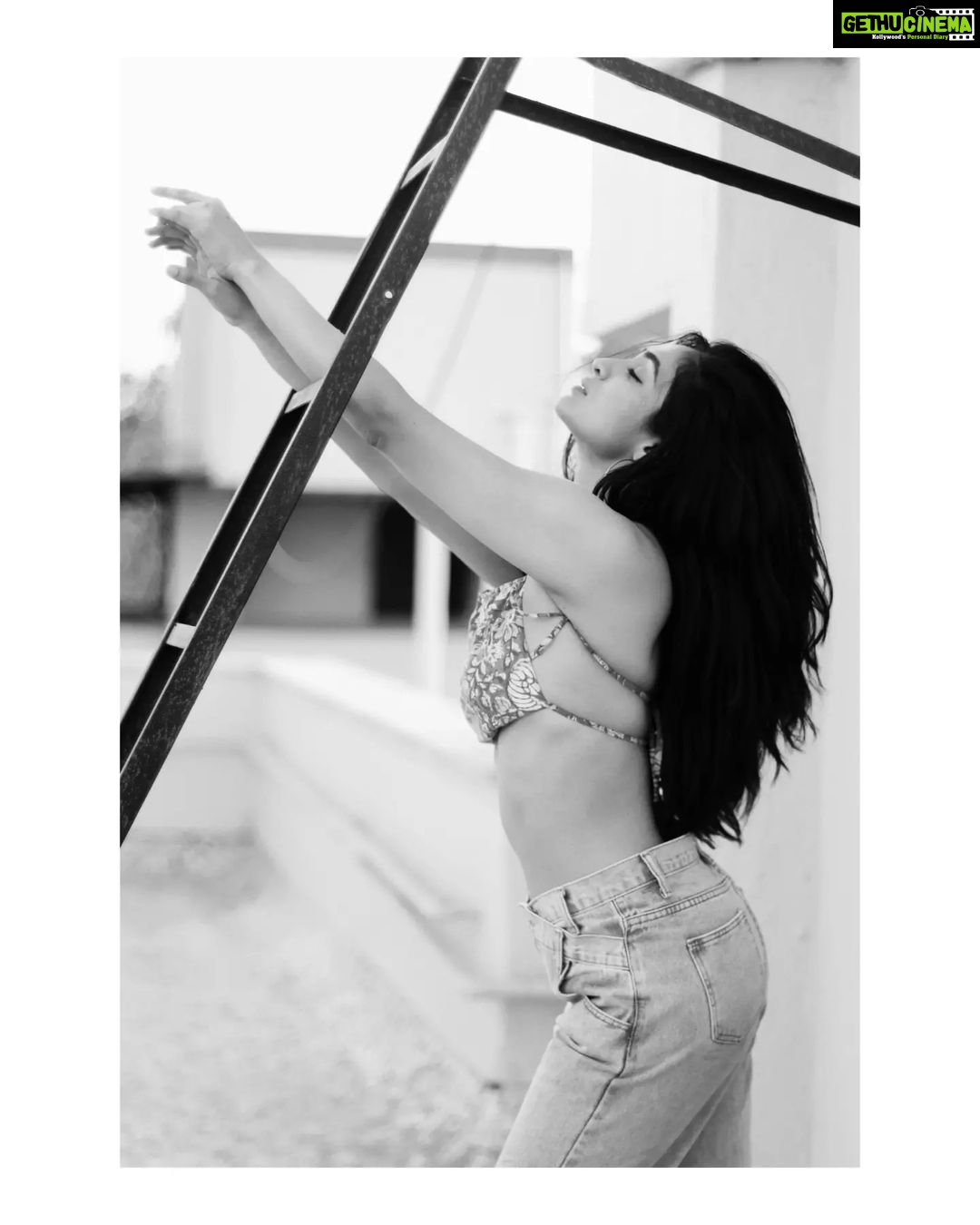 Deepti Sati Instagram - New Work Dm or Email to Book for a Portfolio shoot.. Canon EOS R7 / Canon Adapter Canon 50mm 1.4 EF / Sigma 30mm 1.4 EF Lens. @canonindia_official @canonasia @canon_thailand #model #Actress @deeptisati #Ph #Vd @advait_vaidya Mumbai - मुंबई