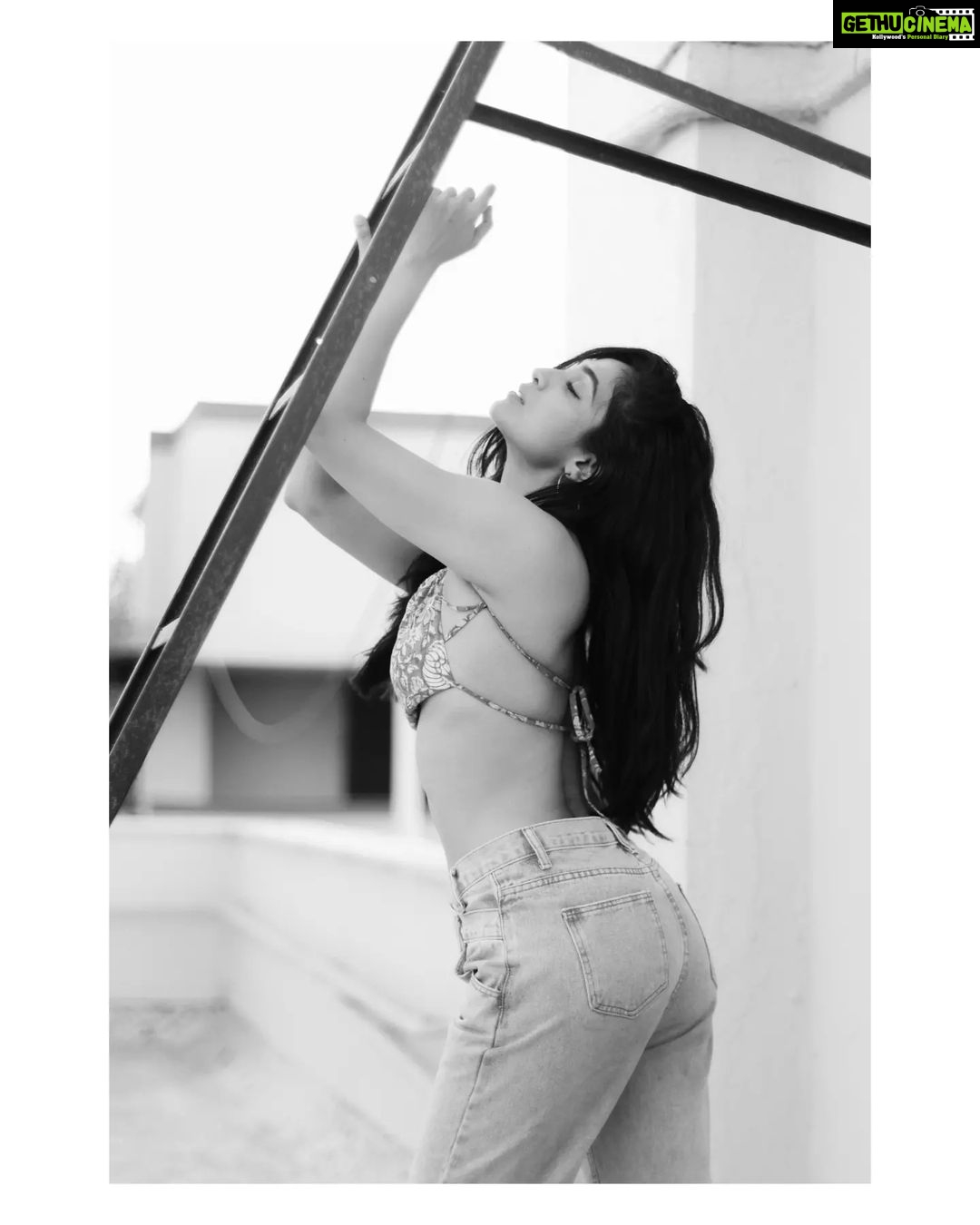 Deepti Sati Instagram - New Work Dm or Email to Book for a Portfolio shoot.. Canon EOS R7 / Canon Adapter Canon 50mm 1.4 EF / Sigma 30mm 1.4 EF Lens. @canonindia_official @canonasia @canon_thailand #model #Actress @deeptisati #Ph #Vd @advait_vaidya Mumbai - मुंबई