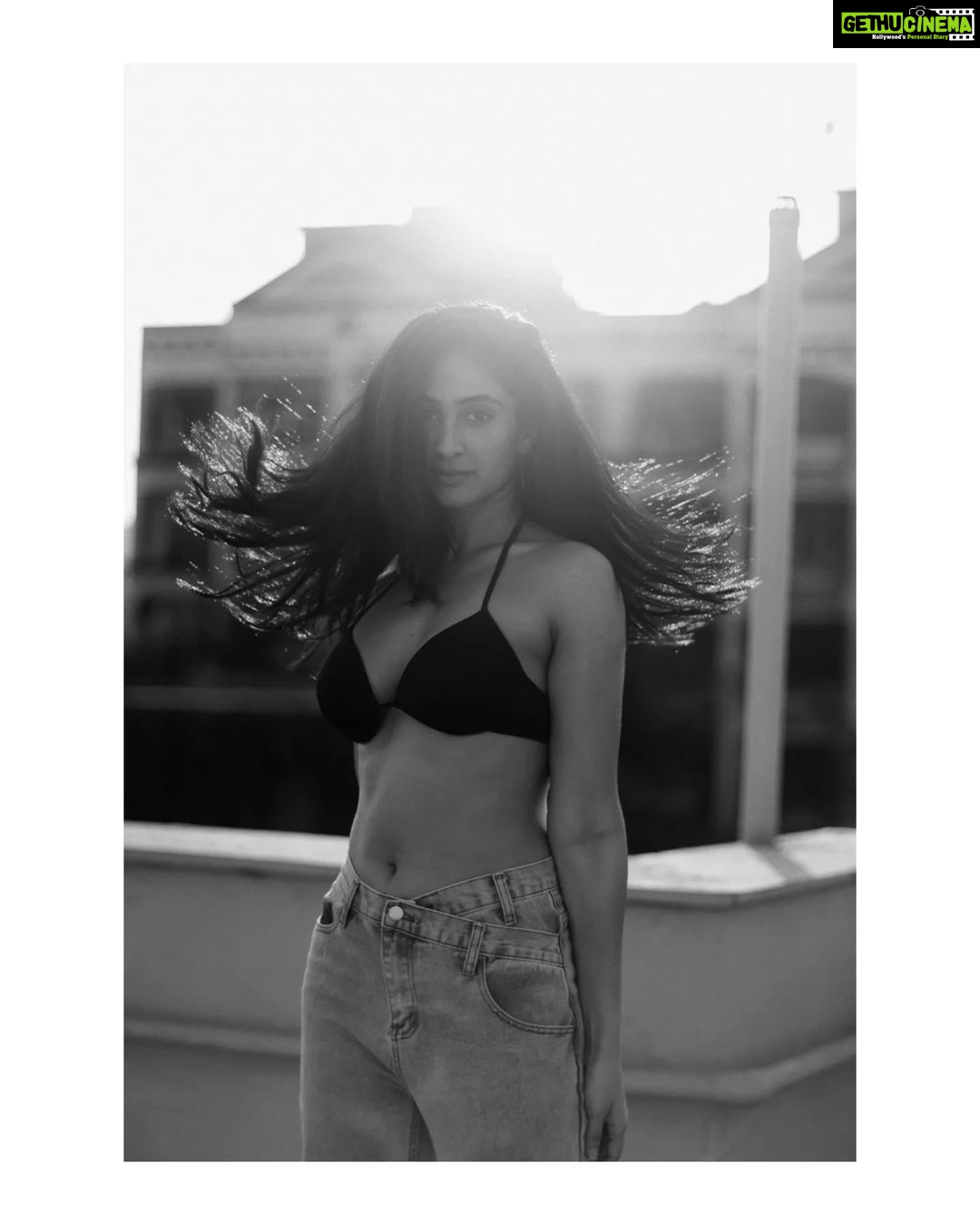 Deepti Sati - 99.9K Likes - New Work
Dm or Email to Book for a Portfolio shoot..
Canon EOS R7 / Canon Adapter
Canon 50mm 1.4 EF / Sigma 30mm 1.4 EF Lens.
@canonindia_official
@canonasia @canon_thailand
#model #Actress @deeptisati
#Ph #Vd @advait_vaidya