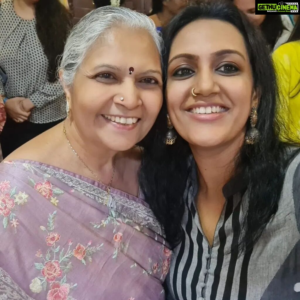 Devadarshini Instagram - My guru... @kirtida56 celebrating 25 years of TeraMai Reiki healing and training .. ♥ grateful to you ma'am for all your love, healing, guidance and care❤❤ thanks for making the world more beautiful 😍