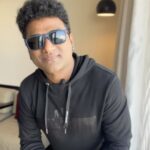 Devi Sri Prasad Instagram - DONT STOP RACINGGGGG… 🚗 Poonakaalu Loading… Thank You , All d Best & Keep Rocking Dear Brother/Sir @ktrtrs 🎶🤗 & Mr.Anil Chalamasetty sir.. @greenkohyderabadeprix