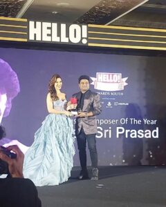 Devi Sri Prasad Instagram - Thank You so much dear HELLO AWARDS for honouring me with the 
COMPOSER OF THE YEAR Award last night !!
🎶🎶🙏🏻🙏🏻

Thank U @sophiechoudry .. U were wonderful on Stage ! And U sang so well on stage, the spontaneous #OoAntavaOoOoAntava 👌🏻🤟🏻🎶💃

And ThankU my dear friend @archithanarayanamofficial for putting together this cool outfit in d Last min n helping me out ! 🤗🎶