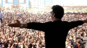 Devi Sri Prasad Instagram - When U sing my SONGS..even before I sing them,
I can just say..
IAM BLESSED !!! ❤️🙏🏻🎶

Love U all for all the Love U shower on Me & my Music always ! ❤️🎶🙏🏻
