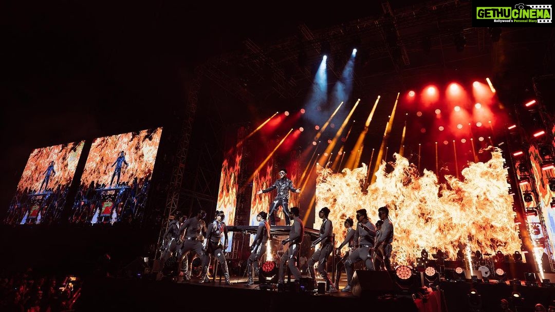 Devi Sri Prasad Instagram - ✨ Witnessing the magnificence of DSP's entry at the concert was an absolute game-changer! 🌟✨ From the moment he stepped on that stage, it was clear that this man knows how to make an entrance like no other. The air was charged with anticipation as the crowd erupted in thunderous applause, and the energy in the room soared to new heights. DSP's presence was electrifying, his charisma captivating, and his passion for music contagious. The atmosphere was nothing short of pure magic as he set the stage on fire with his mesmerizing talent. It was a moment that will forever be etched in our hearts. 🎶❤️ #DSPConcert #EntranceMaster #musicalmagic #oosolriyaoooosolriya Bukit Jalil National Stadium