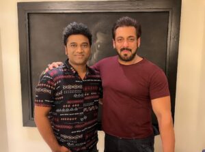 Devi Sri Prasad Instagram - A pic frm d recording of #LetsDanceChotuMotu when our dear @beingsalmankhan Bhai sang d Song🎶❤️

As always it was workin on this song with Bhai..ThankU so much Dear Salman Bhai always for d Trust n Love ! ❤️🎶🤗

Thanks to all 4 lovin n Grooving to this song🙏🏻🎶

 All d best to d entire Team of #KKBKKJ for today’s Grand Release

@hegdepooja @farhadsamji @yoyohoneysingh @venkateshdaggubati @skfilmsofficial