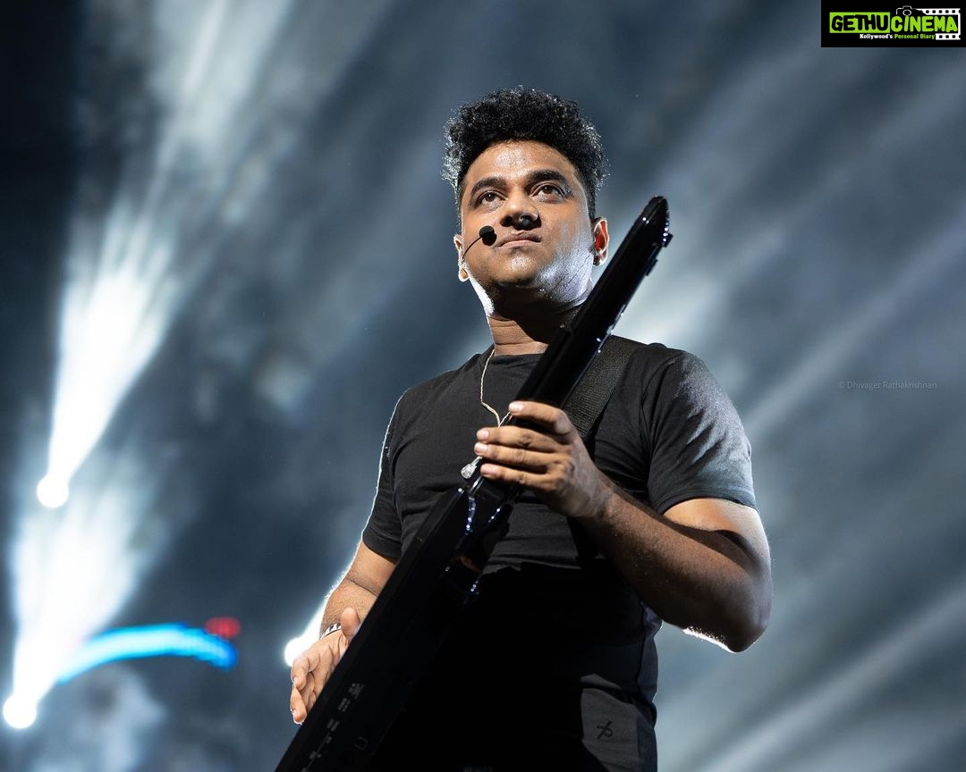 Devi Sri Prasad Instagram - 🔥🎶DSP's stage presence was nothing short of electric! From start to finish, his #energetic #performance left us in awe!🌟. Every photo📸 captures the pure #joy and #passion he exudes, as the crowd #danced and sang along. It was an unforgettable night, filled with laughter and music that #resonated deep within our souls. DSP's magnetic energy created an atmosphere that will be cherished forever. Thank you, @thisisdsp & @hdentertainmentmy , for the #incredible #experience that will forever be etched in our #hearts! 🤘❤️#DSPConcert #EnergeticEntertainer #UnforgettableNight #devisriprasad #dsp #musiccomposer #concert #ringaringa #dhinkachika Bukit Jalil National Stadium