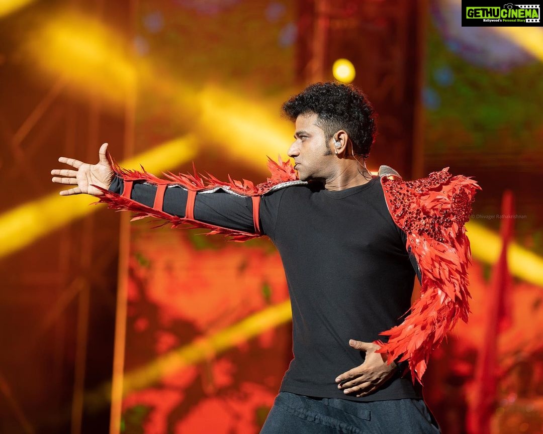 Devi Sri Prasad Instagram - 🔥🎶DSP's stage presence was nothing short of electric! From start to finish, his #energetic #performance left us in awe!🌟. Every photo📸 captures the pure #joy and #passion he exudes, as the crowd #danced and sang along. It was an unforgettable night, filled with laughter and music that #resonated deep within our souls. DSP's magnetic energy created an atmosphere that will be cherished forever. Thank you, @thisisdsp & @hdentertainmentmy , for the #incredible #experience that will forever be etched in our #hearts! 🤘❤️#DSPConcert #EnergeticEntertainer #UnforgettableNight #devisriprasad #dsp #musiccomposer #concert #ringaringa #dhinkachika Bukit Jalil National Stadium