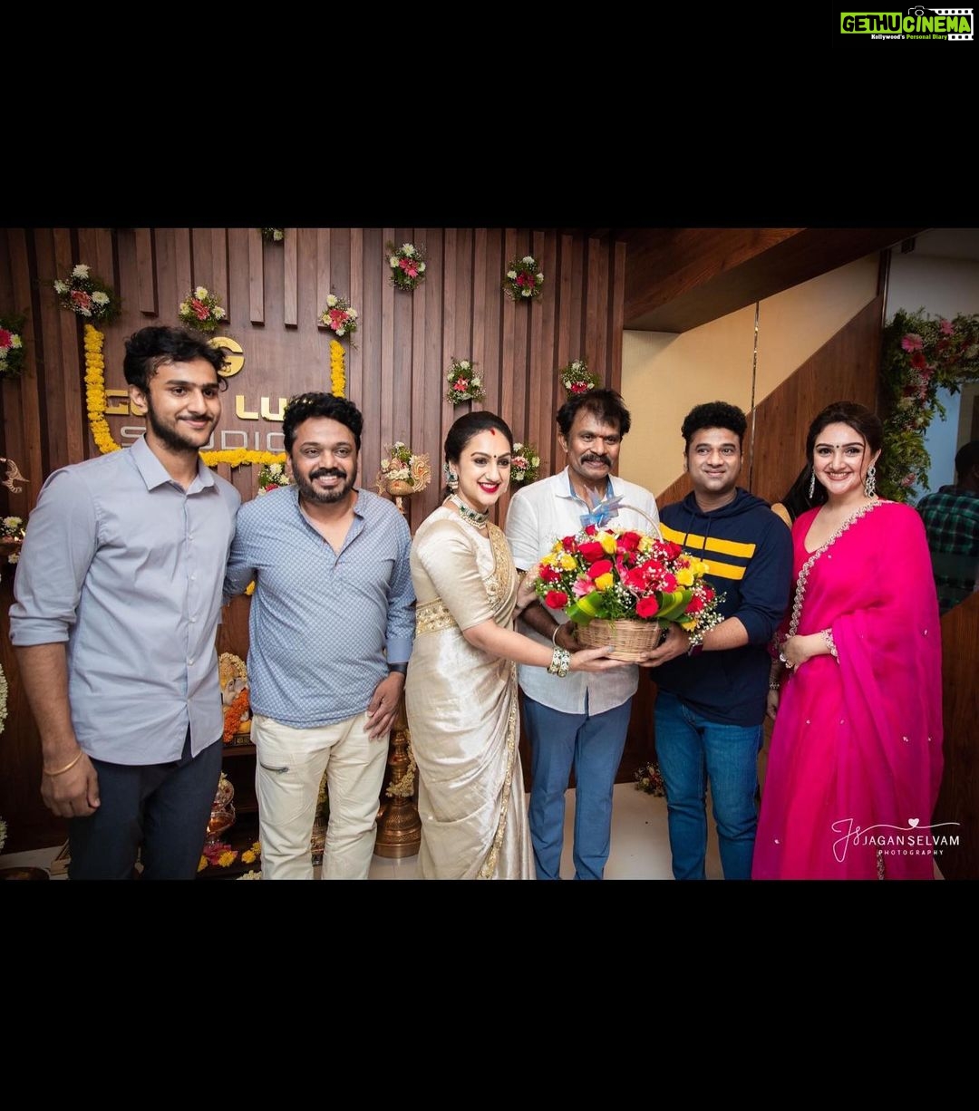 Devi Sri Prasad - 29.1K Likes - #LatePost 🎶
Wishing GOODLUCK to Director HARI SIR’s New RECORDING , DUBBING & EDITING STUDIO @goodluckstudios_ launched recently👍🏻👍🏻🎶🎶
A Beautiful Place for Work😍
All d best to d whole Team
@pritha10hari 👍🏻👍🏻🎶🎶