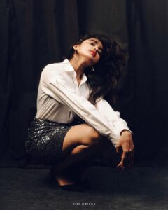 Devika Sanjay Instagram - 🪩 pictures by @aisha_moidhu outfit @m.a.h_designs styled by @mehaka_kalarikkal studio @shadowfx2021 makeup and hair @nidhachis_mua coordinated by @john_sue_ @mehaka_kalarikkal