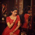 Devika Sanjay Instagram – 👀

picture by:@varun_aduthila_photography 
jewelry:@kajal_jewellery 
styled by:@aswathivipul @yourlookstudiosclt
location:@foodlibrarycalicut @gudhaam