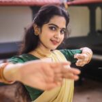 Devika Sanjay Instagram – thinkin bout payasam 💭
.
.
pc:@_varunvinod
jewelry:@made_for_hers