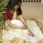 Devika Sanjay Instagram - happy onam!! pictures by @sameeh_photography outfit @nifa_fashions_ make up and hair @aswathivipul @yourlookstudiosclt location @lecandlesresorts jewelry:@kajal_jewellery