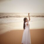 Devika Sanjay Instagram - let's be lost together. pictures by:@vishnurgz outfit:@sidvaah_by_sangeethasidharth