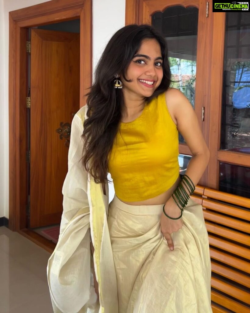 Actress Devika Sanjay HD Instagram Photos and Wallpapers May 2023 ...