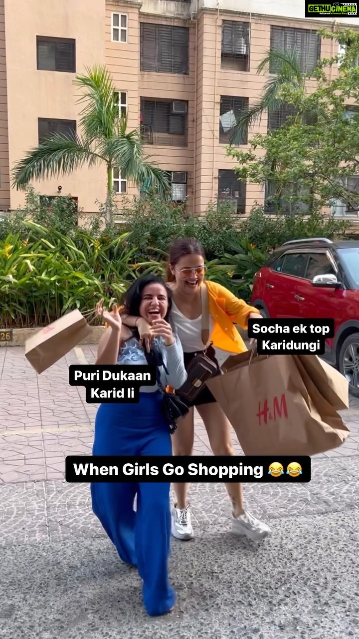 Devoleena Bhattacharjee Instagram - We are crazy together ๐๐Someday u guys have to hear us Gossiping ๐๐ Unlimited Dhamaka . #influencer #style #trendingreels #trend #funnyvideos #funny #funnyreels #memes๐ #sister #devoleena #bhavini