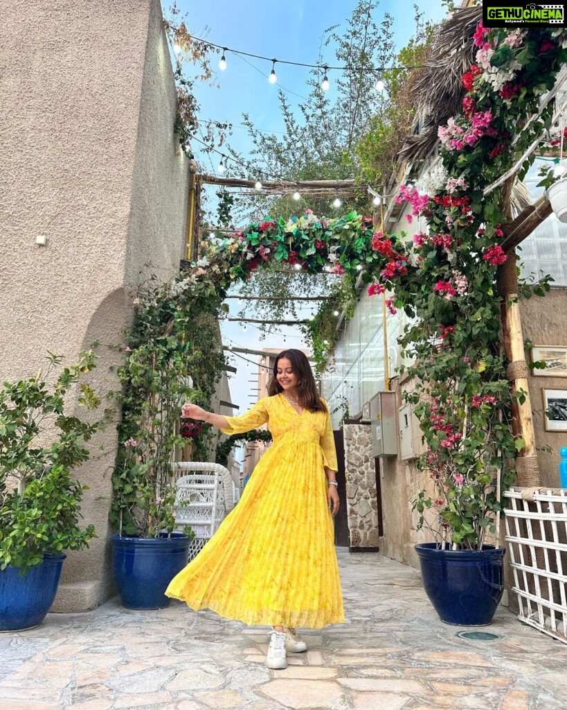 Devoleena Bhattacharjee Instagram - #ad I have found my happy place & also the best travel app.❤️ I booked this Dubai trip through @kayak_in app & i must admit that they have some amazing deals from hotel bookings to flight bookings. Truely @kayak_in made my trip memorable & absolutely stress free. ❤️ #sponsored #travelwithkayak #devoleena #birthdaysurprise Arabian Tea House