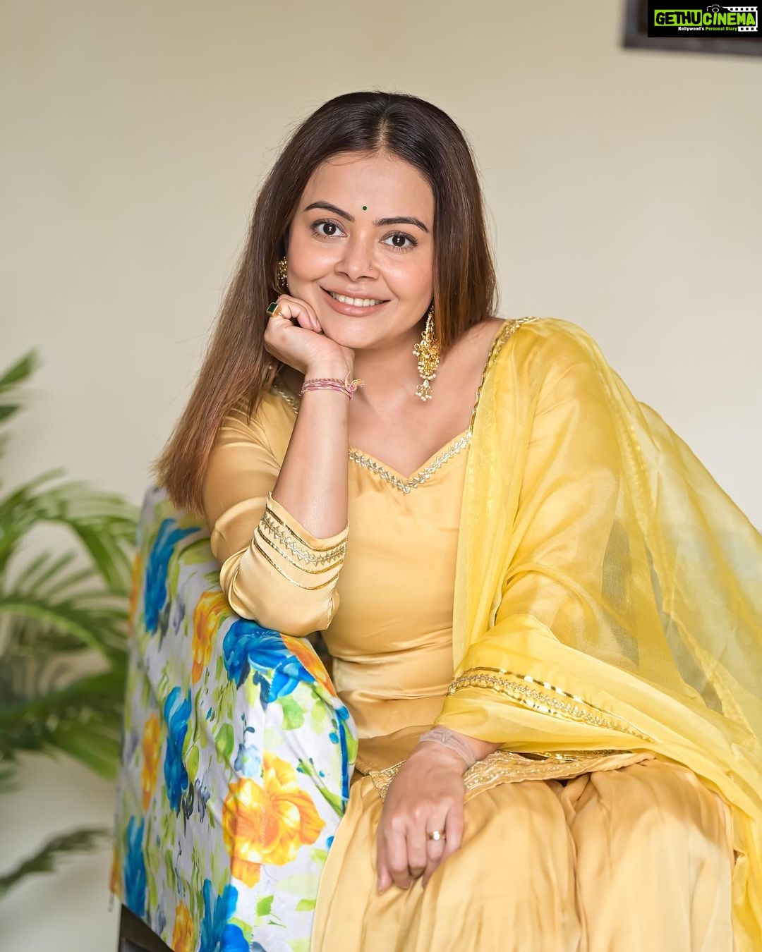 Devoleena Bhattacharjee Instagram - This Senorita needs a margarita 😀😍🧿 . . . . Makeup & hair - @makeup_by__shraddha Clicked by - @fashion_btphotography Outfit: @lavanyathelabel Styling: @styling.your.soul Brand pr: @socialpinnaclepr #devoleena Mumbai - मुंबई
